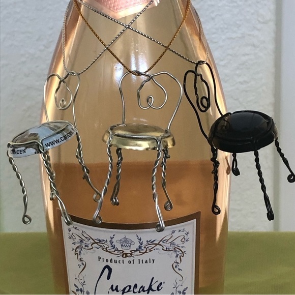 50 Mum Champagne Wire Cages with Caps - Picture 4 of 7